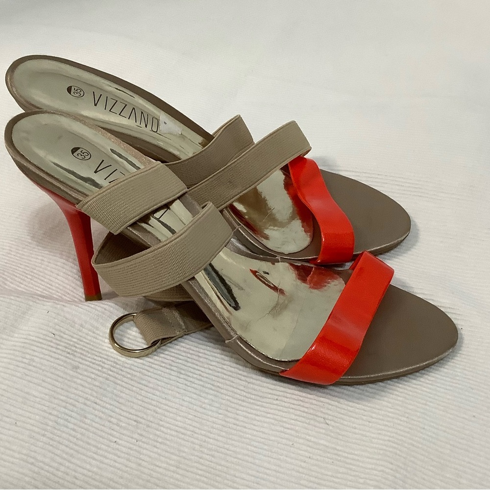 Vizzano Patent leather and elastic strap 3.5” heels Sandals Size 6